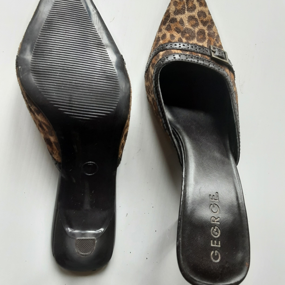 George Women's Brown Leopard Mules - Picture 4 of 6